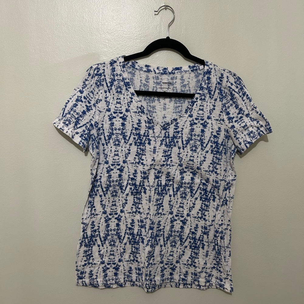 SONOMA | The Everyday Tee. Blue and White Patterned Short Sleeve Tee